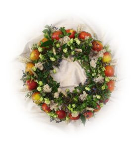 Flowerapple wreath